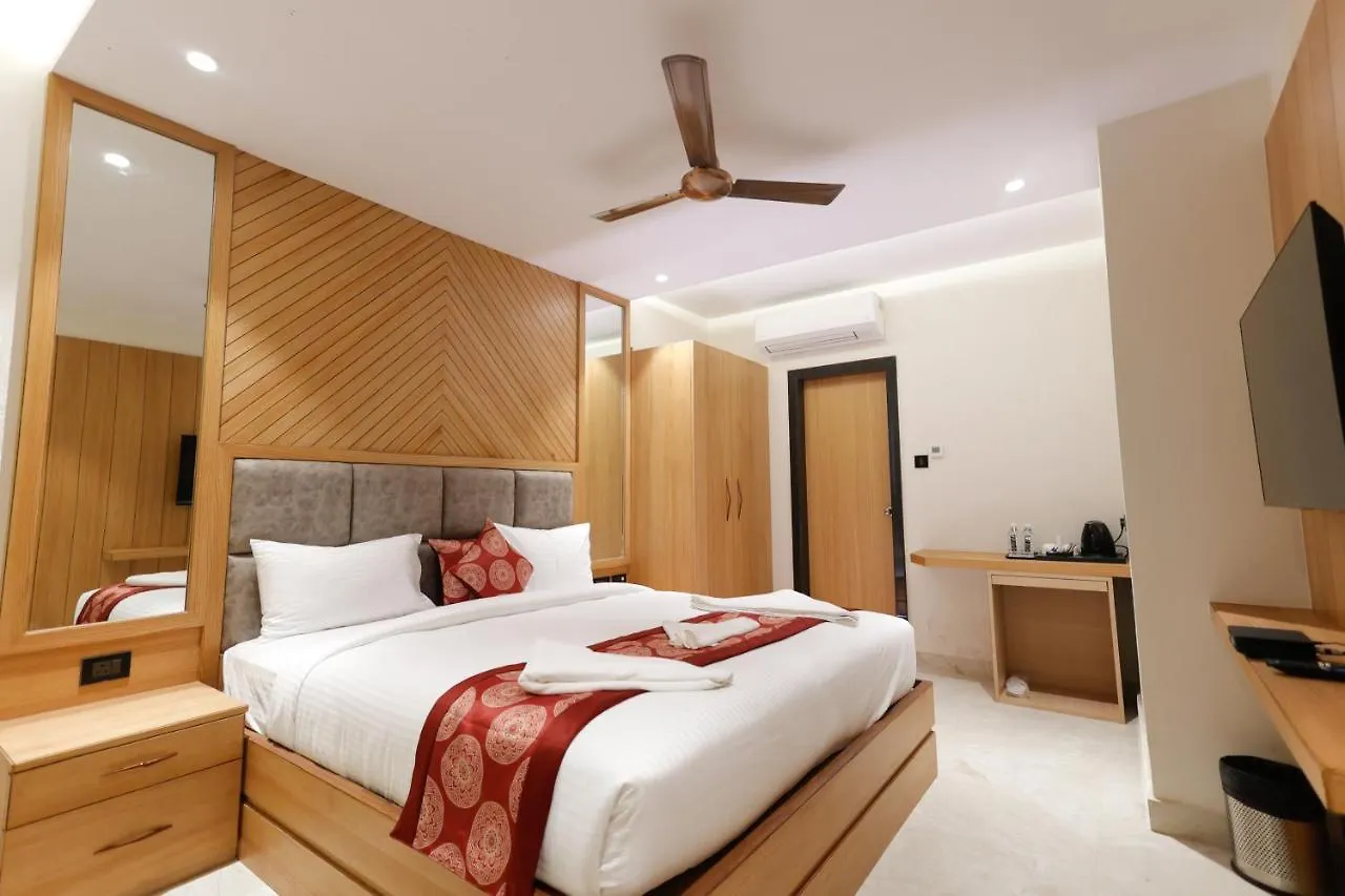 Hotel Sarc Inn Varanasi 3*,